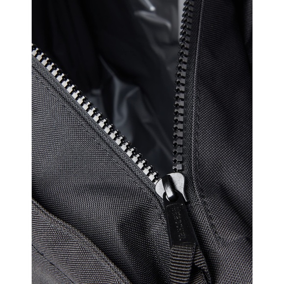 Herschel Insulated Bag🖤 - Picture 3 of 4